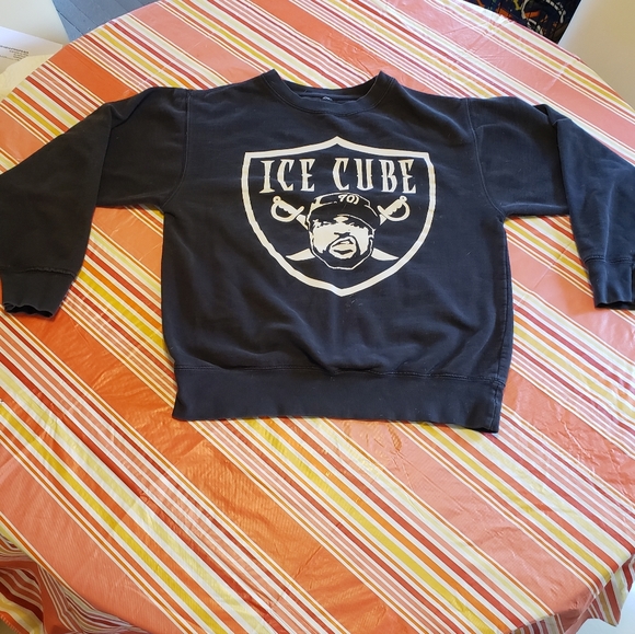 Pullover - Picture 1 of 2